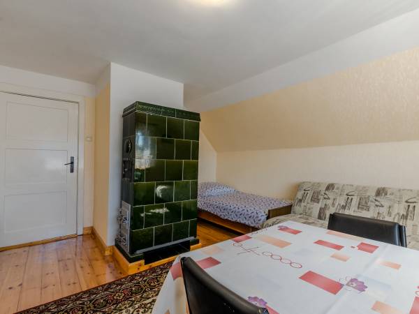 Dom 3-pokojowy: pokój na piętrze