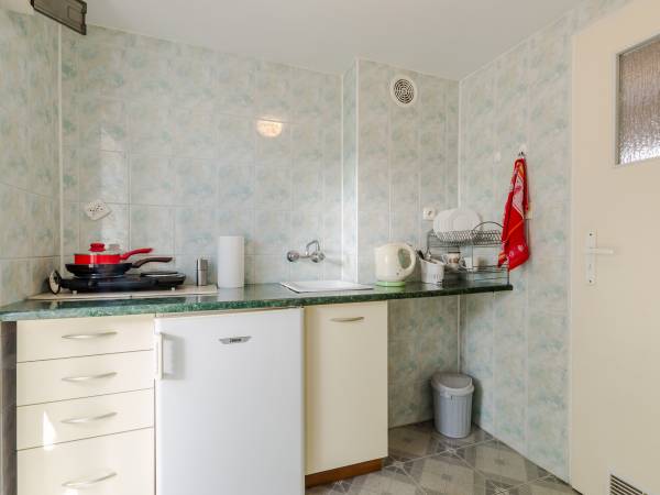 Domek letnistowy: aneks kuchenny