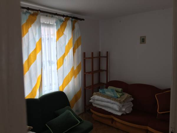 Domek - widok na mały pokój