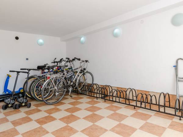 Garaż na rowery zamykany