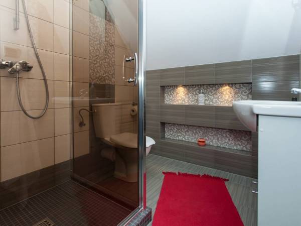 Łazienka Pokoju 3 osobowego + +