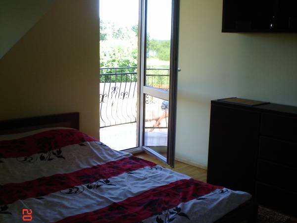 sypialnia 2 osobowa z wyjściem na balkon
