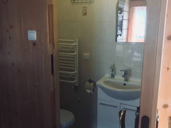 Łazienka w pokoju 2