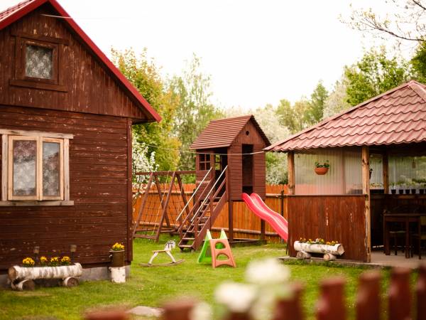 Domek 1-pokojowy z altanką