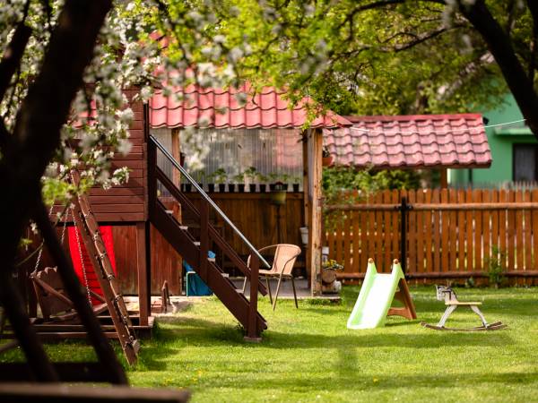 P[ac zabaw dla dzieci