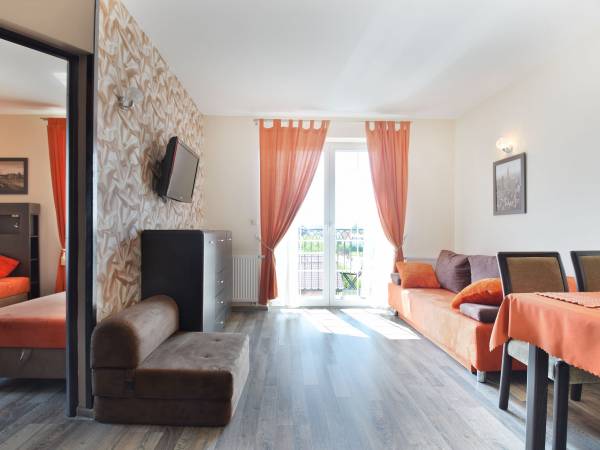 APARTAMENT BURSZTYN II