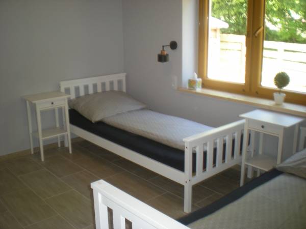 sypialnia w apartamencie 8osobowym