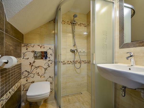 łazienka w pokoju de lux