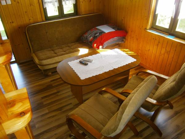 salon w domku pietrowym