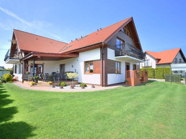 Budynek od strony ulicy