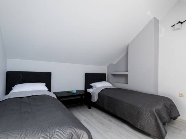 antresola w pokoju 4 osobowym