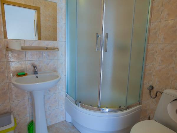 łazienka w pokoju nr 2