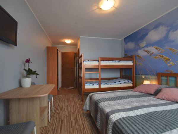 Pokoj 4os z łazienką i balkonem 