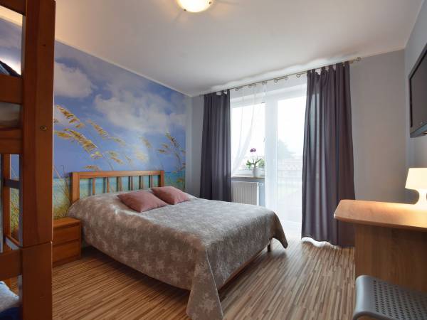 Pokoj 4os z łazienką i balkonem 