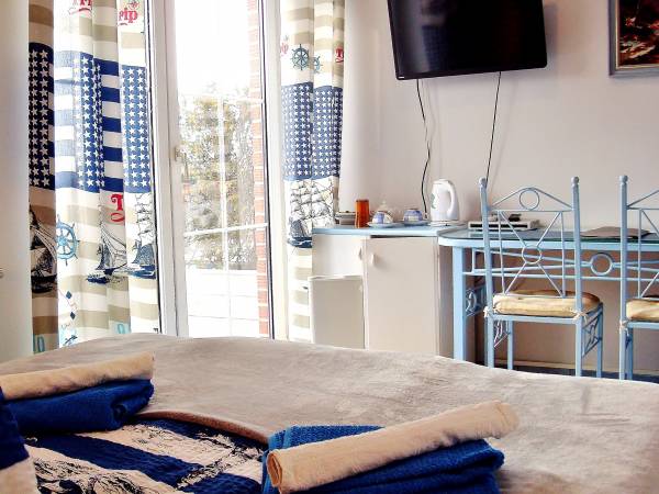 Pok.2-os. nr 2 z nowym ,hotelowym łozkiem małżeńskim ( lub 2 pojed. na zyczenie) na sprężynach bonel