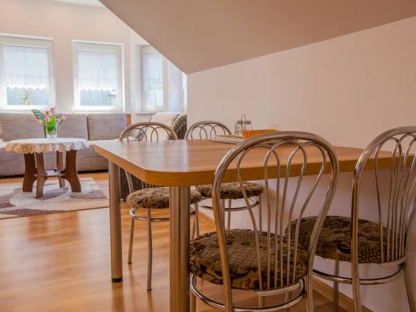 jadalnia w apartamencie 1