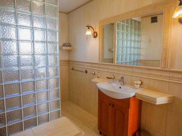 łazienka w apartamencie 2