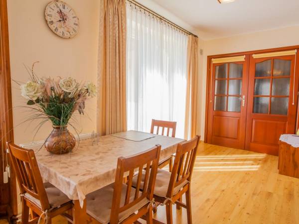 jadalnia w apartamencie 2