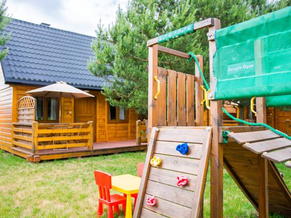  DOMKI LETNISKOWE SOSNOWO