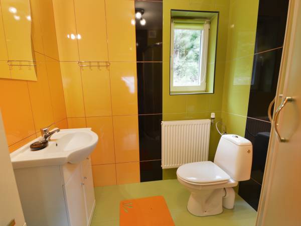 domek żółty - łazienka I