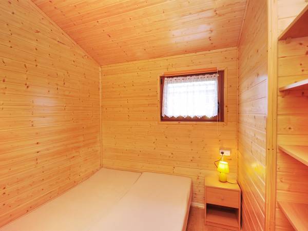 Domki i pokoje u Izy