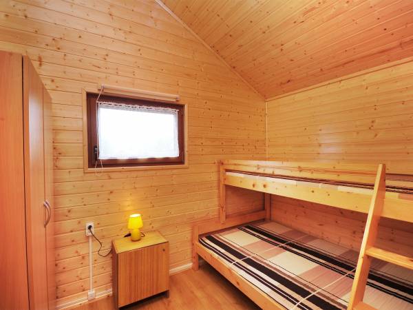 Domki i pokoje u Izy