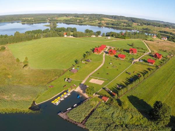 Domy nad jeziorem Blanki