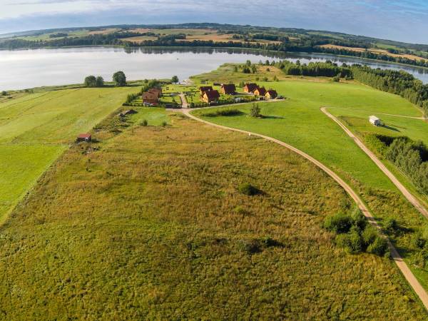 Domy nad jeziorem Blanki