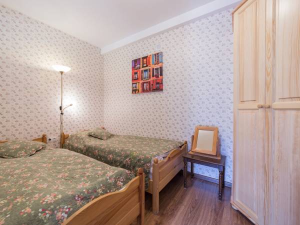 Dom 3 sypialnia z dwoma łóżkami 