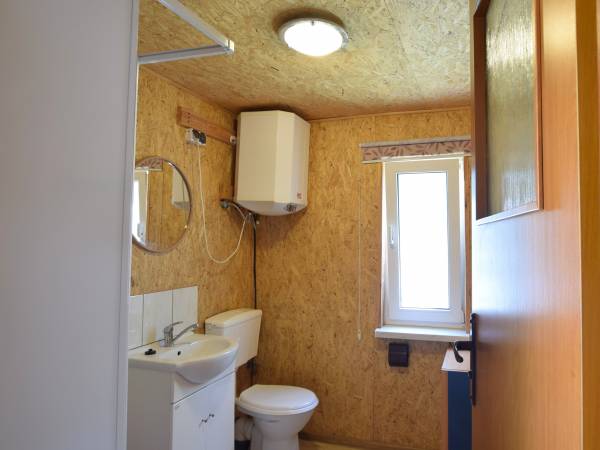 Całoroczny domek nad jeziorem