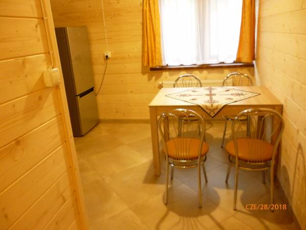 aneks kuchenny w apartamencie dla 7 osób