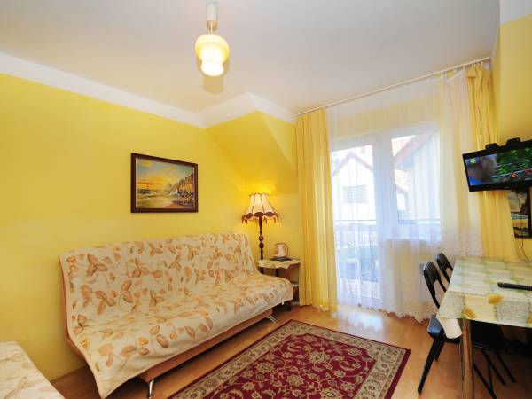 pok.3 dwie wersalki łaz tv i balkon