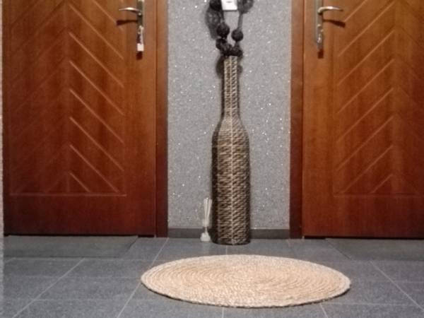 Wejście do apartamentów z klatki schodowej