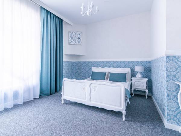 PREMIUM Bed & Breakfast