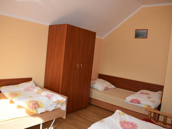 Sypialnia 3-osobowa w domku Mati