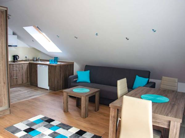 APARTAMENT NR 8 do 5 osób (pierwszy pokój)