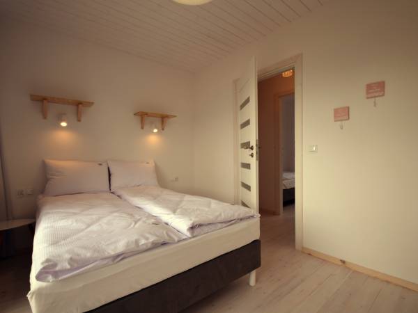 Sypialnia z podwójnym łóżkiem