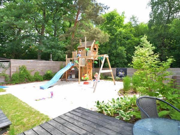 PLAC ZABAW-SKANDYNAWSKIE DOMY