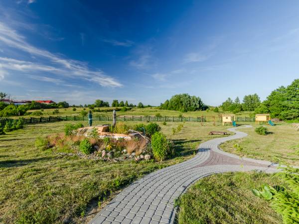 Otoczenie obiektu - plac zabaw