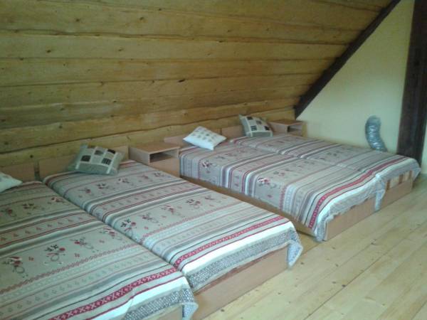 Pokój czteroosobowy na I piętrze