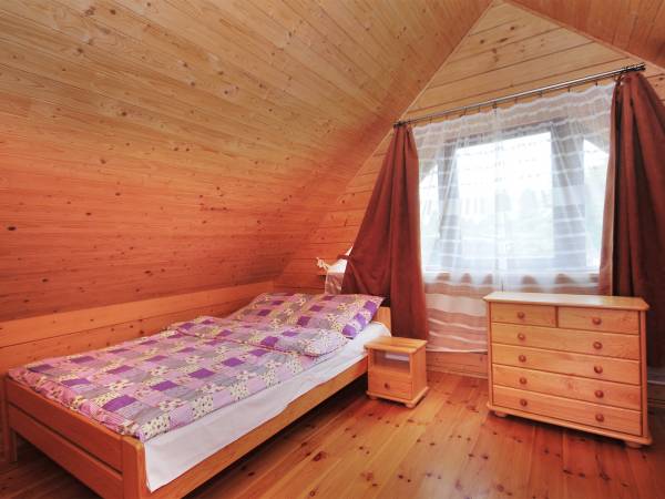 sypialnia na piętrze