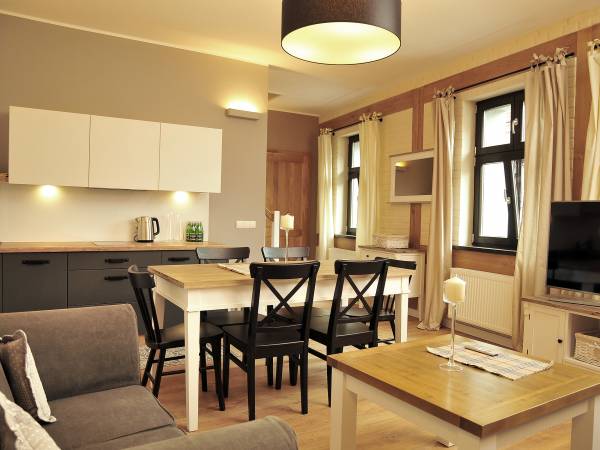 APARTAMENT 4