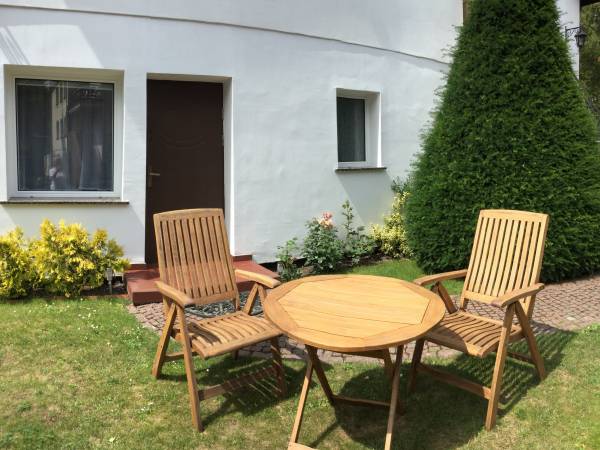 6.-Apartament 2-pokojowy z aneksem kuchennym. Samodzielne wejście.