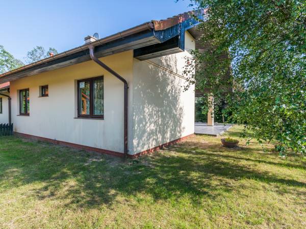 Dom nr 1 cześć parkingowa