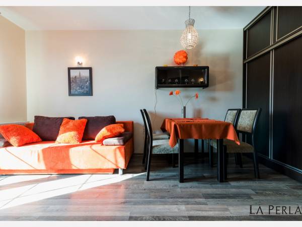 APARTAMENT BURSZTYN II