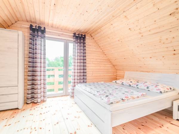 Duża sypialnia w domku dużym