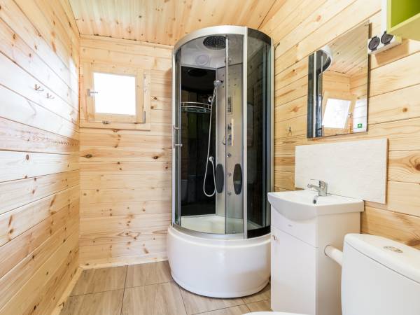 łazienka w domku małym