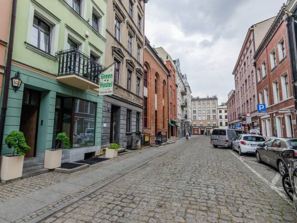Green Hostel 