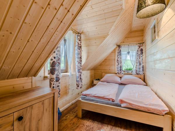 Domki nad jeziorem Ołów z własnym stawem 