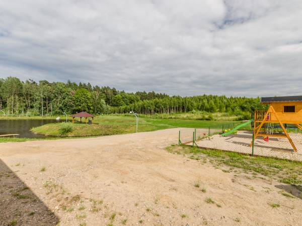 Domki nad jeziorem Ołów z własnym stawem 